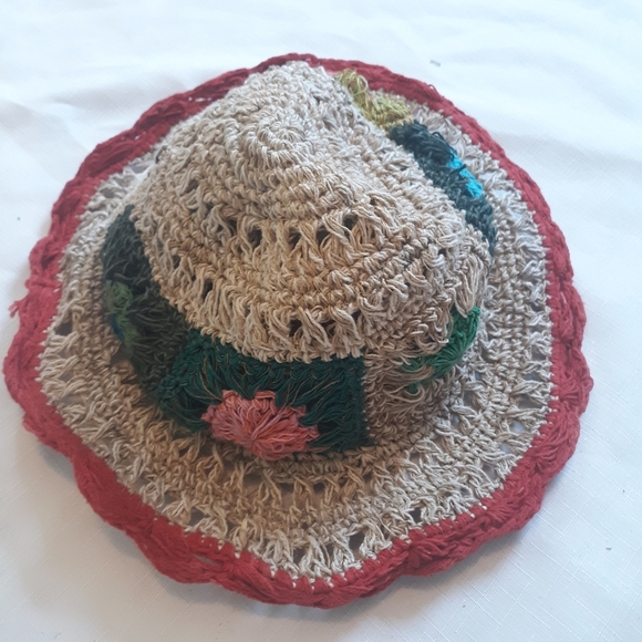 Boho floral hemp sun hat - Picture 3 of 5